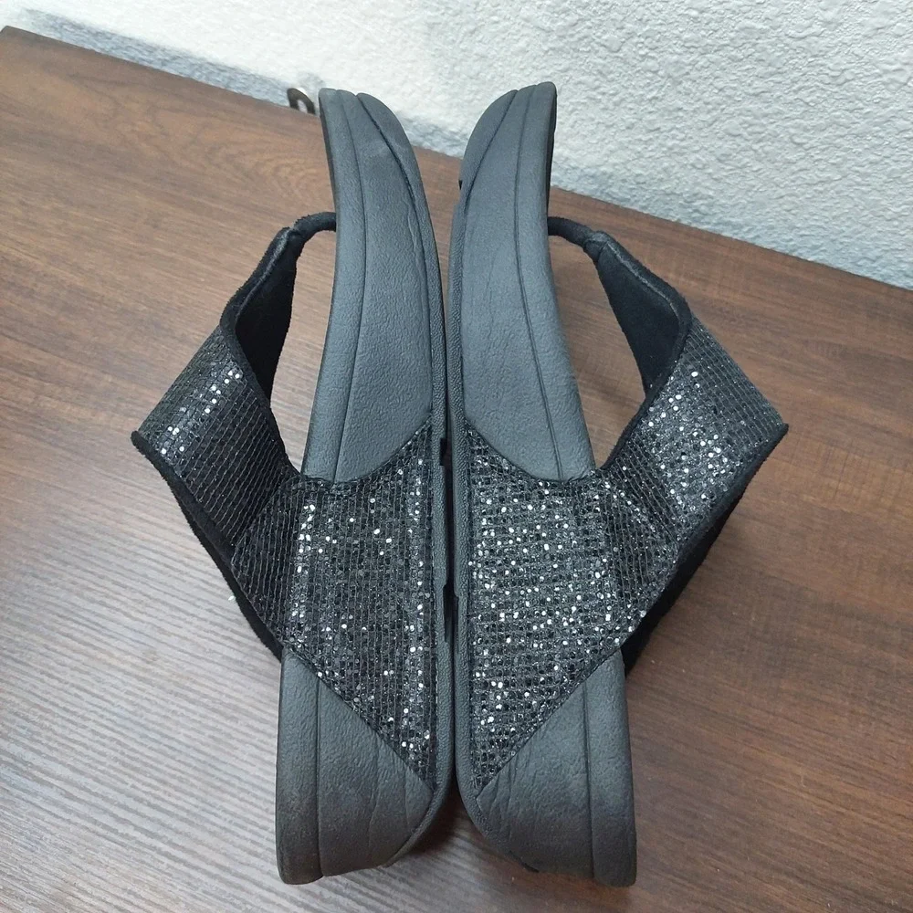 FitFlop Lulu Shimmer Suede‎ Black Sandals Women's Size 6